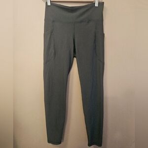 Old Navy Active Powersoft Women's Size M  Hi Rise Green Ribbed Leggings